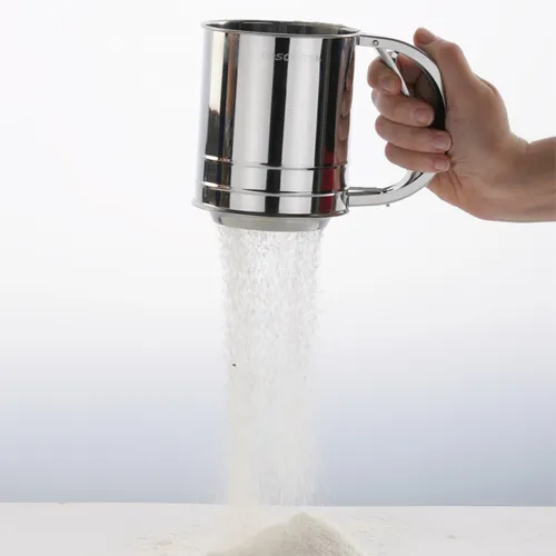 SPARGI FARINA E ZUCCHERO