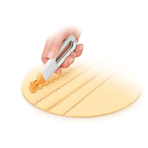 ROTELLA CON 4 TAGLIAPASTA