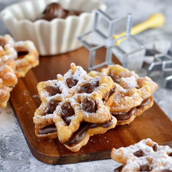 Frittelle con crema di nocciole